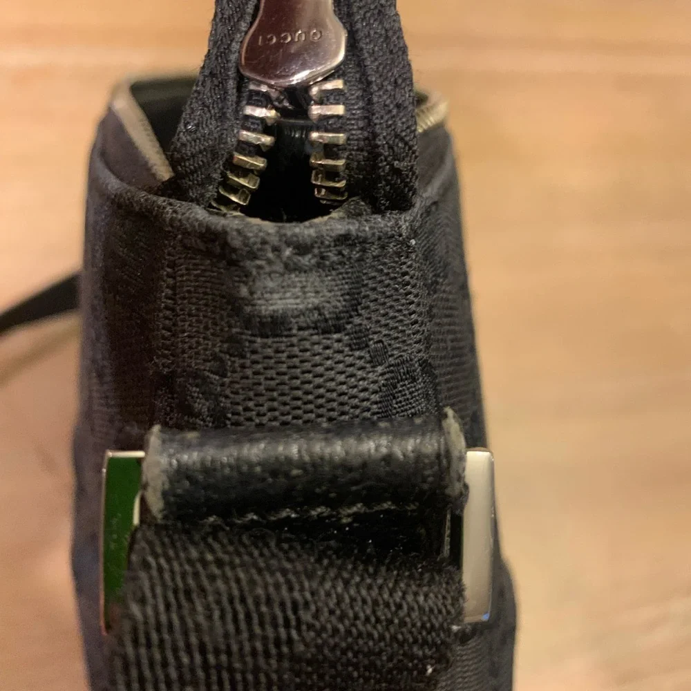 Gucci Black Monogram Messenger Bag - Picture 8 of 16
